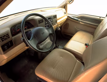 Interior 2000–04 Ford F-750 Super Duty Crew Cab