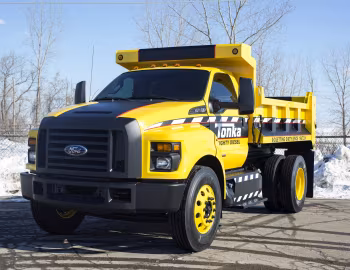 2016 Ford F-750 Tonka '2015–pr.