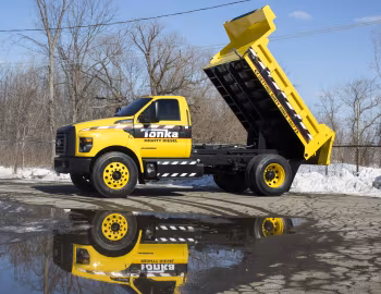 2016 Ford F-750 Tonka '2015–pr.