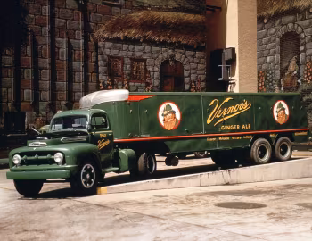 1951 Ford F-8 Tractor Truck