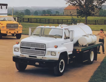 1984–94 Ford F-800 Tanker