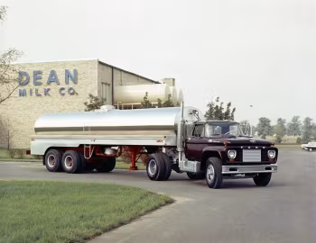 1963 Ford F-950-D Tractor Truck