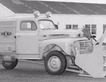 1948–50 Marmon-Herrington R serie Snogo LTR