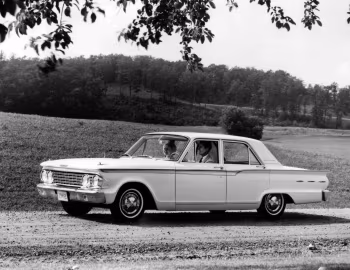 1962 Ford Fairlane 500 4-door Town Sedan (42)