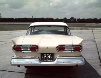 1958 Ford Fairlane Town Victoria (57A)