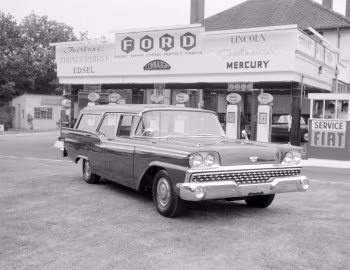 1959 Ford Country Sedan [RHD]