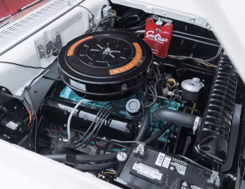 Bajo el capó 1958 Ford Fairlane 500 Skyliner (U8-51A)