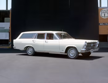 1966 Ford Fairlane 500 Station Wagon (71В)