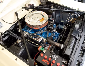Bajo el capó 1966 Ford Fairlane GTA Convertible (76D)
