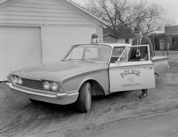 1960 Ford Fairlane Town Sedan Police (58E)