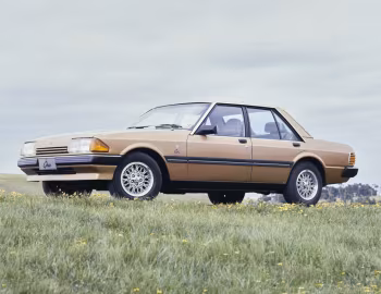 Ford Fairmont Ghia (XE) '03.1982–10.1984