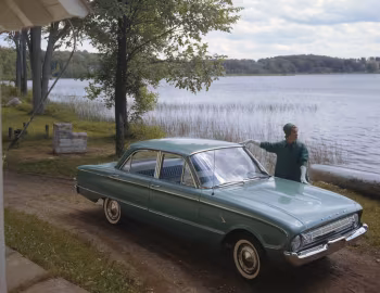 1961 Ford Falcon Deluxe 4-door Sedan [North America] (S/U-12) '09.1960–61