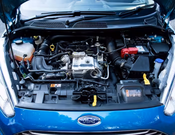 Bajo el capó Ford Fiesta [Japan] '2013–17
