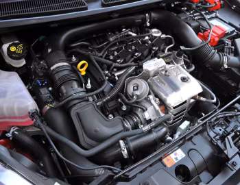 Пад капотам Ford Fiesta [Japan] '2013–17