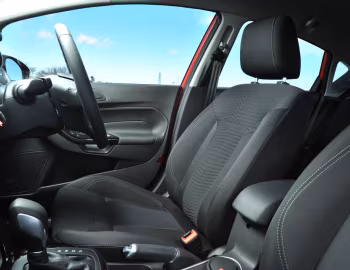 Інтэр'ер Ford Fiesta [Japan] '2013–17