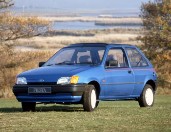 Ford Fiesta Calypso [UK-spec] '1991–92