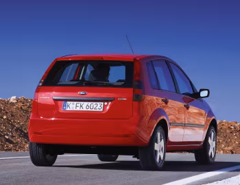 Ford Fiesta 5-door [Worldwide] '2002–05