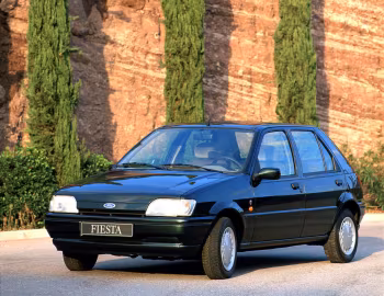 Ford Fiesta Ghia 5-door '1993–95
