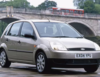 Ford Fiesta 5-door [UK-spec] '2002–05