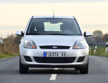 Ford Fiesta 5-door [UK-spec] '2005–08