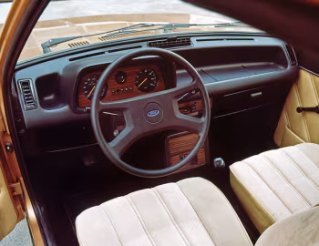 Panel frontal Ford Fiesta Ghia '07.1976–08.1981
