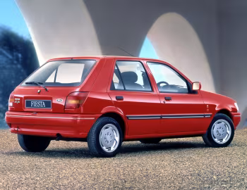 Ford Fiesta Ghia 5-door [UK-spec] (GFJ) '1993–95