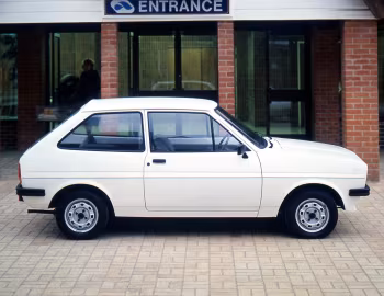 Ford Fiesta Popular Plus [UK-spec] '1976–81