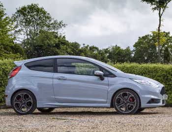 Ford Fiesta ST200 [UK-spec] '2016–17