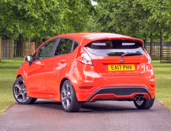 Ford Fiesta ST 5-door [UK-spec] '2016–17