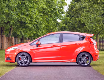 Ford Fiesta ST 5-door [UK-spec] '2016–17