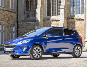 Ford Fiesta Titanium 3-door [UK-spec] '2017–21