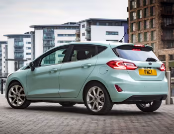 Ford Fiesta Titanium 5-door [UK-spec] '2017–21