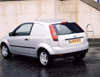 Ford Fiesta Van [UK-spec] '2002–05
