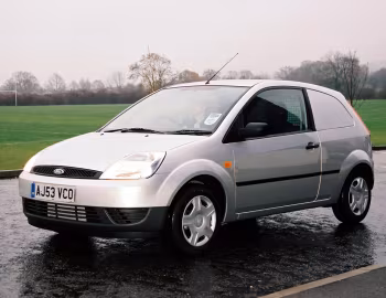 Ford Fiesta Van [UK-spec] '2002–05