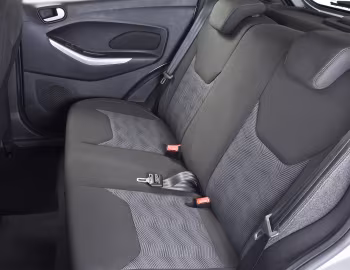 Интерьер Ford Figo '2015–18