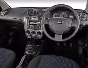Panel frontal Ford Figo '2009–12