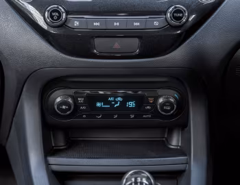 Інтэр'ер Ford Figo Freestyle '2020–21