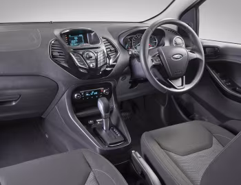 Интерьер Ford Figo Sedan '2015–18