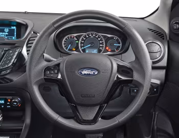 Интерьер Ford Figo Sedan '2015–18