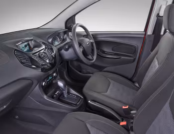Интерьер Ford Figo Sedan '2015–18