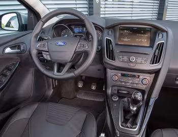 Торпедо Ford Focus [Worldwide] (DYB) '2014–18