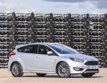 Ford Focus ST-Line [UK-spec] (DYB) '2016–18