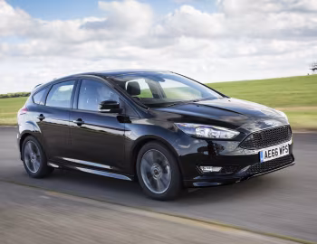 Ford Focus ST-Line [UK-spec] (DYB) '2016–18