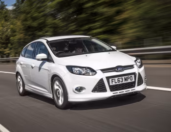 Ford Focus Zetec S [UK-spec] (DYB) '11.2011–14