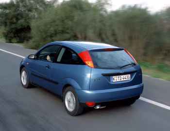 Ford Focus 3-door (DBW) '1998–2001
