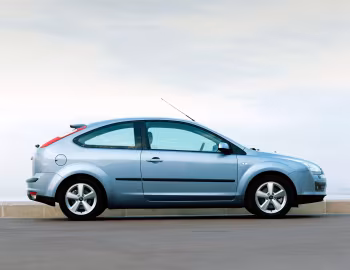 Ford Focus 3-door (DA3) '2004–08