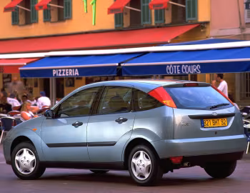 Ford Focus 5-door [Worldwide] (DBW) '1998–2001