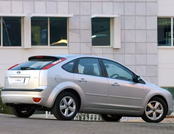 Ford Focus 5-door [South Africa] (DA3) '2005–06