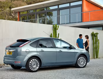 Ford Focus Ghia 5-door [Worldwide] (DA3) '2008–11