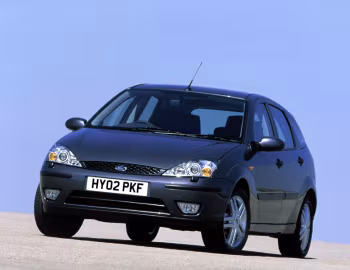 Ford Focus 5-door [UK-spec] '2001–04